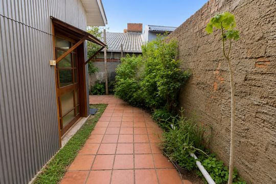Área externa de casa para alugar com 5 quartos, 140m² em Parque da Matriz, Cachoeirinha