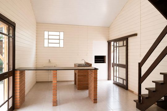 Cozinha de casa para alugar com 5 quartos, 140m² em Parque da Matriz, Cachoeirinha