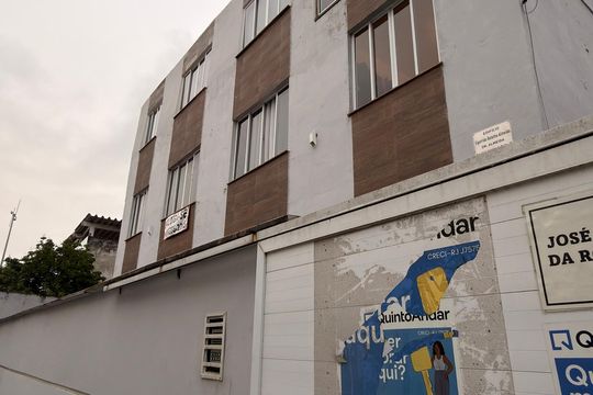 Fachada de apartamento para alugar com 2 quartos, 100m² em Jardim Vinte E Cinco de Agosto, Duque de Caxias