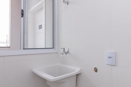 Área de Serviço de apartamento para alugar com 2 quartos, 39m² em Parque Paineiras, São Paulo