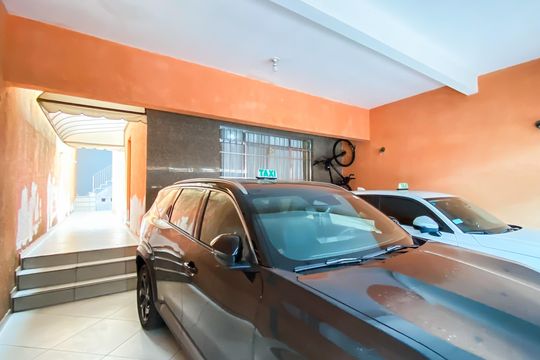Garagem  de casa à venda com 3 quartos, 320m² em Parque Cisper, São Paulo
