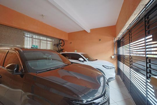 Garagem de casa à venda com 3 quartos, 320m² em Parque Cisper, São Paulo