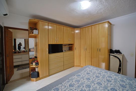 Suíte  de casa à venda com 3 quartos, 320m² em Parque Cisper, São Paulo