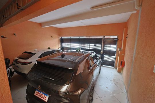 Garagem de casa à venda com 3 quartos, 320m² em Parque Cisper, São Paulo