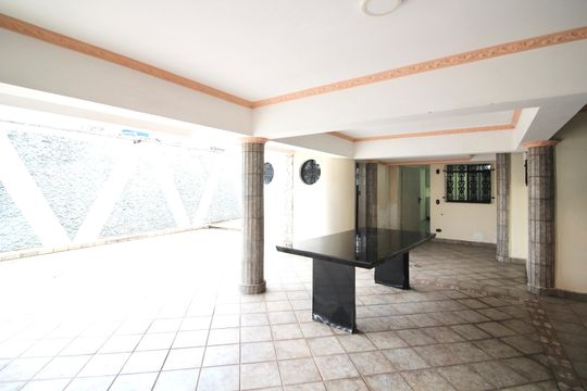 Área comum de casa à venda com 6 quartos, 450m² em Vila Londrina, São Paulo