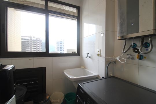 Área de serviço de apartamento à venda com 3 quartos, 120m² em Barra Olímpica, Rio de Janeiro