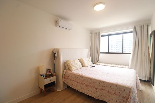 Suíte de apartamento à venda com 3 quartos, 120m² em Barra Olímpica, Rio de Janeiro