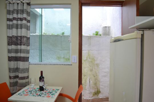Sala de apartamento para alugar com 1 quarto, 25m² em Vila Felipe, Petrópolis