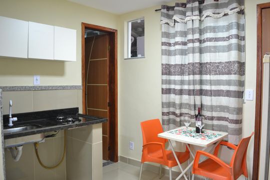 Cozinha de apartamento para alugar com 1 quarto, 25m² em Vila Felipe, Petrópolis