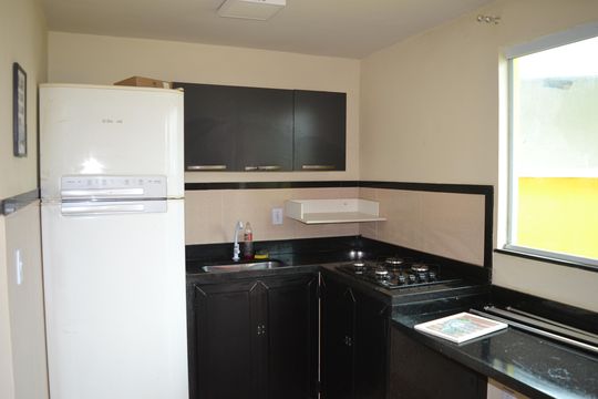 Cozinha de kitnet/studio para alugar com 1 quarto, 25m² em Vila Felipe, Petrópolis