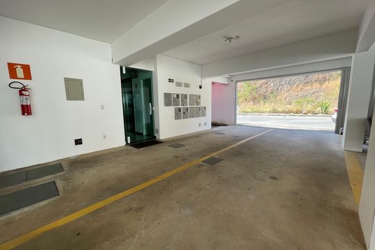 Garagem de apartamento à venda com 3 quartos, 176m² em Amazonas, Contagem