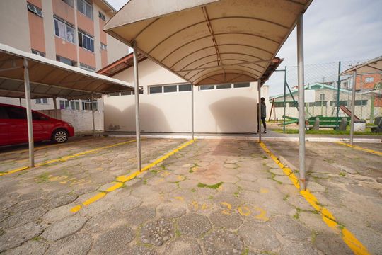 Garagem de apartamento para alugar com 2 quartos, 53m² em Capoeiras, Florianópolis