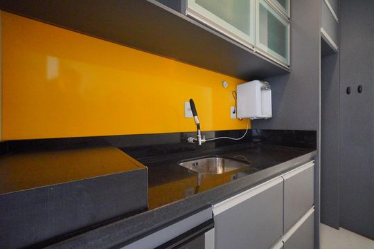 Cozinha de apartamento para alugar com 2 quartos, 53m² em Capoeiras, Florianópolis