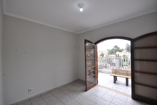 Quarto 2 de casa à venda com 2 quartos, 360m² em Vila Irmaos Arnoni, São Paulo