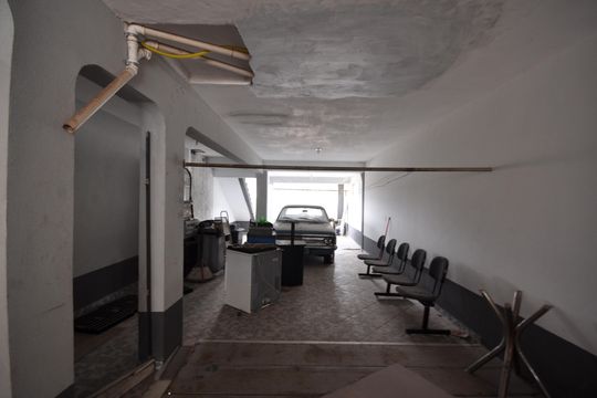 Garagem de casa à venda com 2 quartos, 360m² em Vila Irmaos Arnoni, São Paulo