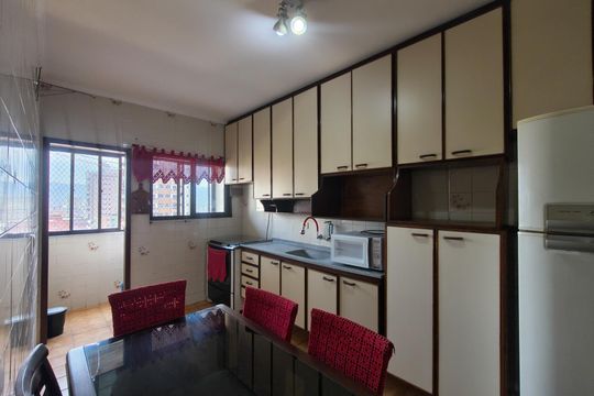 Cozinha de apartamento para alugar com 2 quartos, 72m² em Vila Assuncao, Praia Grande