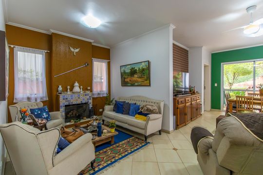 Casa de Condomínio para alugar com 4 quartos, 180m² em Parque Rincao, Cotia
