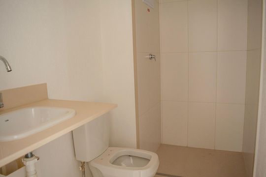 Banheiro de apartamento à venda com 2 quartos, 59m² em Setor Bueno, Goiânia
