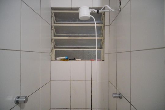 Banheiro de apartamento à venda com 1 quarto, 43m² em Centro, Novo Hamburgo