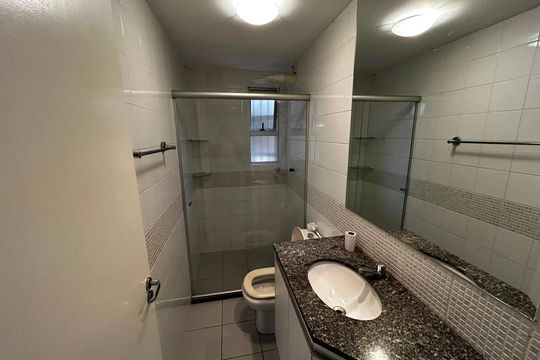 Banheiro social de apartamento para alugar com 3 quartos, 80m² em União, Belo Horizonte