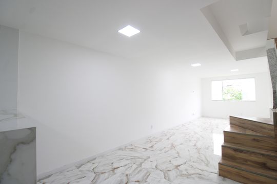 Sala de casa de condomínio para alugar com 3 quartos, 131m² em Freguesia (jacarepaguá), Rio de Janeiro