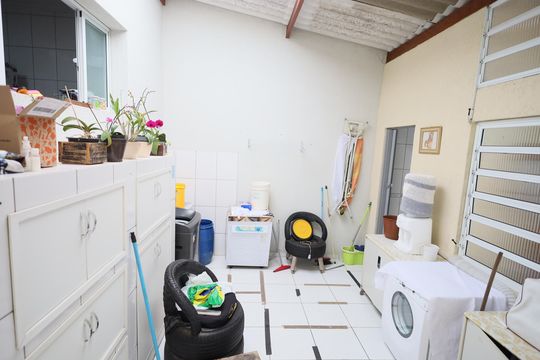 Área de Serviço de casa à venda com 4 quartos, 150m² em Presidente Altino, Osasco