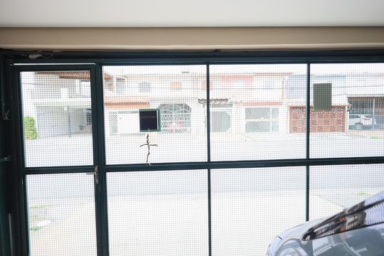 Garagem de casa à venda com 4 quartos, 150m² em Presidente Altino, Osasco