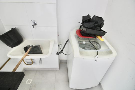 Área de serviço de apartamento para alugar com 2 quartos, 35m² em Jardim Helena, São Paulo