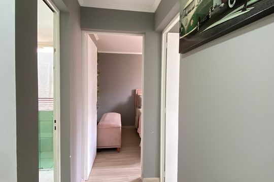 Sala - Corredor de apartamento à venda com 2 quartos, 56m² em Bandeiras, Osasco