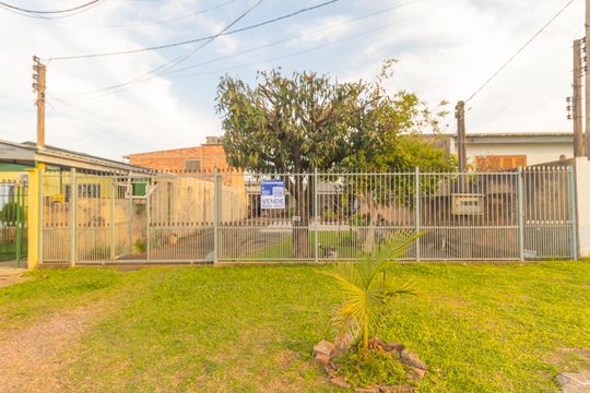 Casa à venda com 2 quartos, 80m² em Harmonia, Canoas