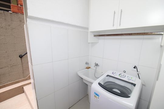 Área de Serviço de casa para alugar com 1 quarto, 30m² em Chora Menino, São Paulo