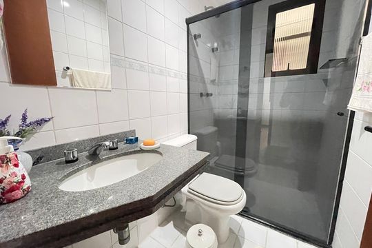 Banheiro 2 de apartamento à venda com 3 quartos, 74m² em Jardim das Vertentes, São Paulo
