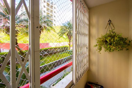 Varanda da sala de apartamento à venda com 3 quartos, 67m² em Jardim do Estádio, Santo André
