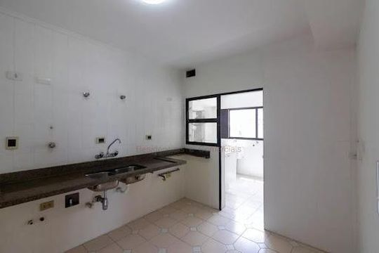 Apartamento à venda com 3 quartos, 240m² em Indianópolis, São Paulo