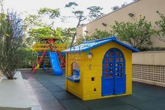 Apartamento à venda com 3 quartos, 240m² em Indianópolis, São Paulo
