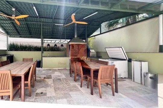 Apartamento à venda com 3 quartos, 240m² em Indianópolis, São Paulo