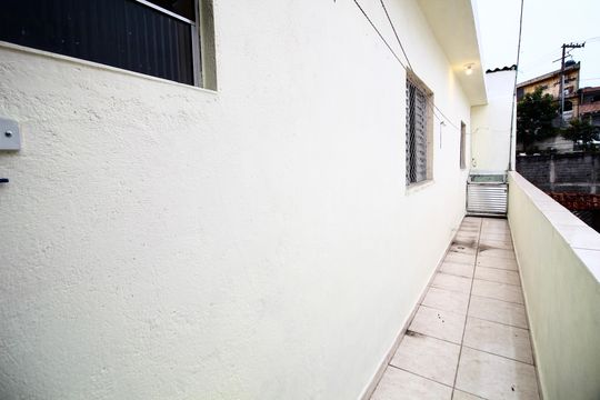 Corredor de casa para alugar com 2 quartos, 60m² em Lajeado, Ferraz de Vasconcelos