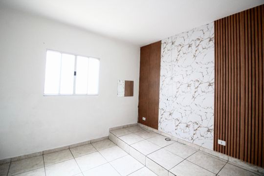Sala de casa para alugar com 2 quartos, 60m² em Lajeado, Ferraz de Vasconcelos