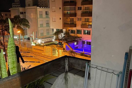 Varanda de apartamento para alugar com 2 quartos, 50m² em Vila Caiçara, Praia Grande