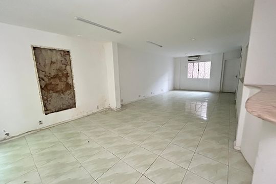 Casa à venda com 4 quartos, 190m² em Jardim Sulacap, Rio de Janeiro