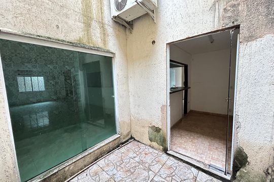 Área comum de casa à venda com 4 quartos, 190m² em Jardim Sulacap, Rio de Janeiro