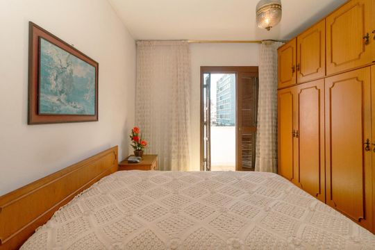 Quarto de apartamento para alugar com 1 quarto, 90m² em Auxiliadora, Porto Alegre