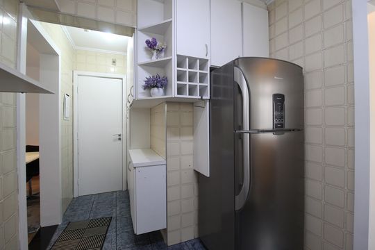 Cozinha e Área de Serviço de apartamento para alugar com 2 quartos, 70m² em Vila Olímpia, São Paulo