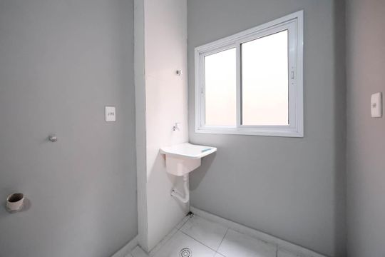 Sala/Cozinha de apartamento à venda com 2 quartos, 52m² em Vila Dalila, São Paulo