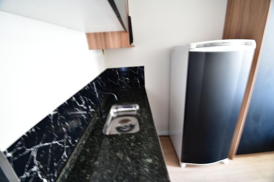 Cozinha de kitnet/studio para alugar com 1 quarto, 15m² em Taquaral, Campinas