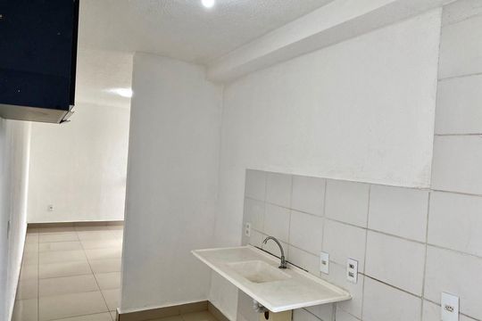 Cozinha e Área de Serviço de apartamento para alugar com 2 quartos, 44m² em Conquista Veredas, Contagem