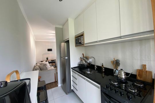 Cozinha de apartamento à venda com 2 quartos, 44m² em Parque Ipe, São Paulo