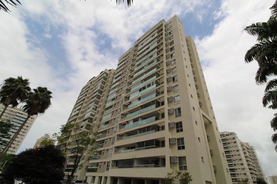 Fachada do bloco de apartamento à venda com 3 quartos, 78m² em Barra Olímpica, Rio de Janeiro