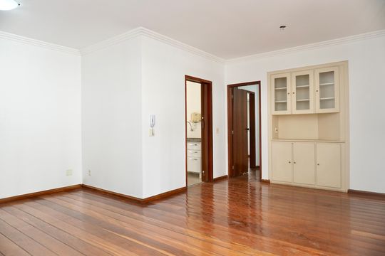 Apartamento para alugar com 3 quartos, 102m² em Funcionários, Belo Horizonte