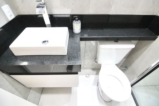 Banheiro 1 de casa para alugar com 2 quartos, 39m² em Vila Campanela, São Paulo